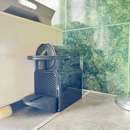 Infinity Is The Διαμέρισμα