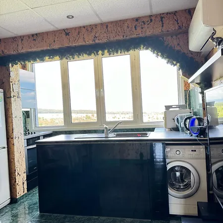 Infinity Is The Διαμέρισμα Μπουργκάς